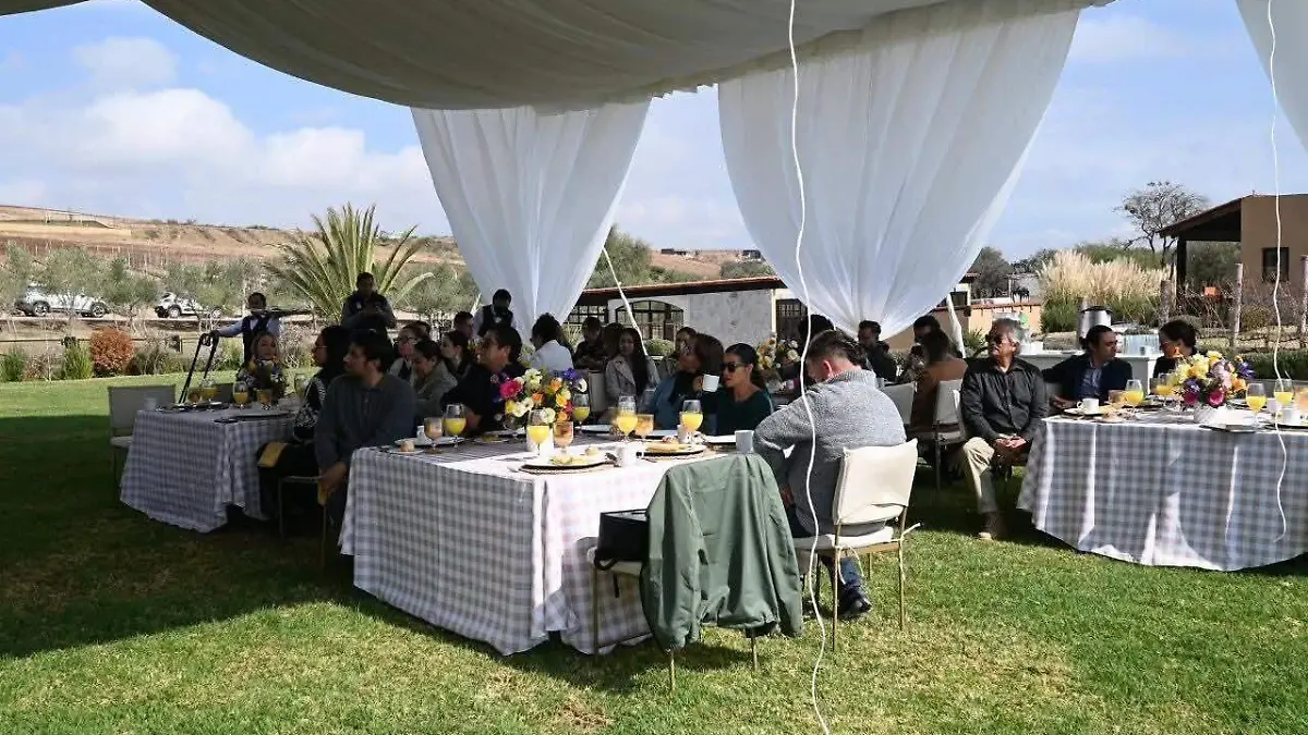 Artesanos, hoteleros y organizadores locales exhibieron la cadena de valor que impulsa al municipio