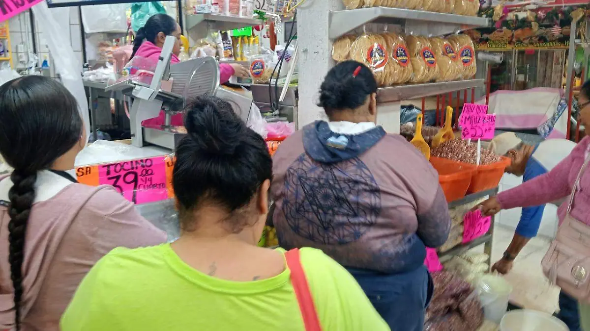 El maíz blanco para pozole estaba a 20 la bolsa y subió a 22 pesos.