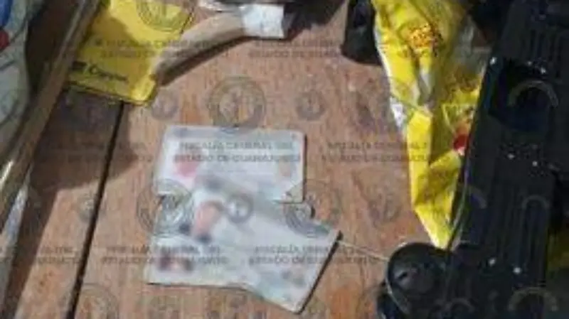 Identificaciones, dinero y celulares son parte de las evidencias