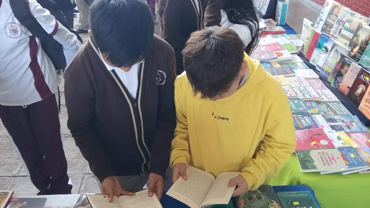 La Secundaria Técnica 37 cerró el año con un logro académico al obtener un promedio general de 8.4 en la materia de Español.