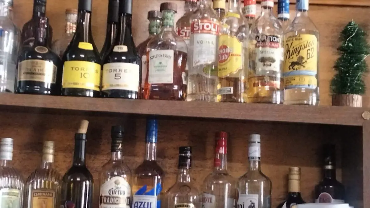 Es importante revisar las medidas de seguridad de las bebidas alcoholicas