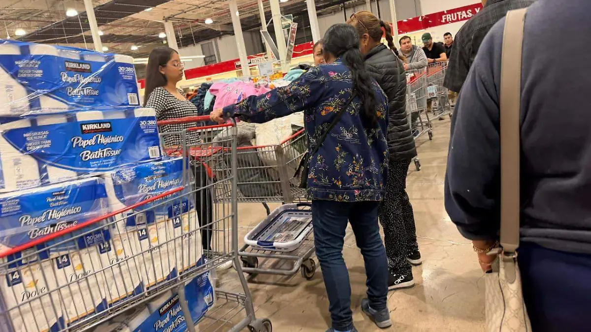 Compras previas a la Navidad en Celaya2
