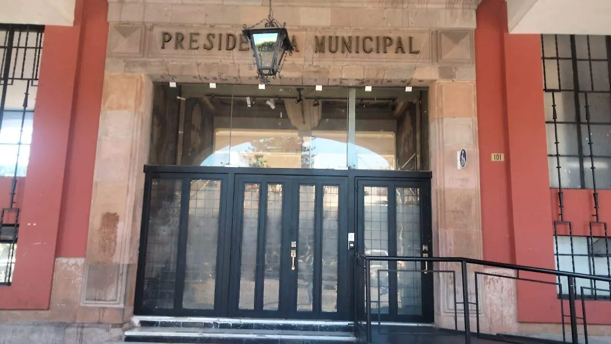 El alcalde Juan Miguel Ramírez Sánchez afirmó que viene un año de reestructuración en los trabajadores municipales.