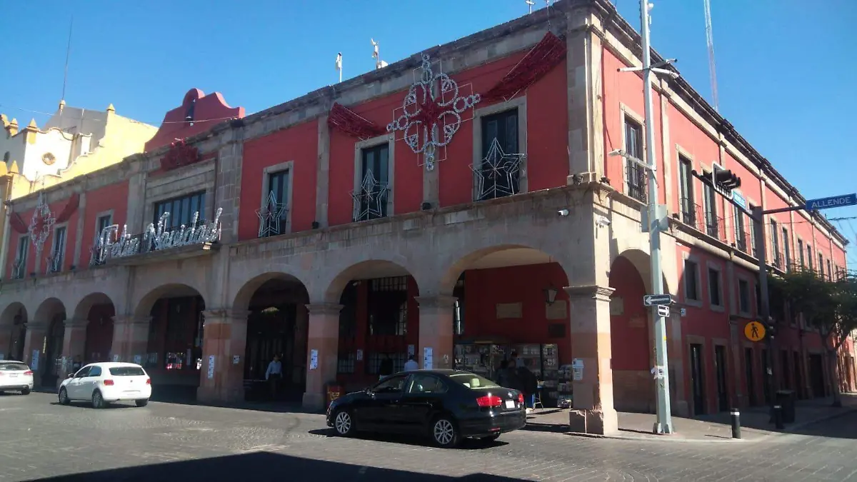 Sueldos de empleados municipales absorben casi la mitad del presupuesto anual.