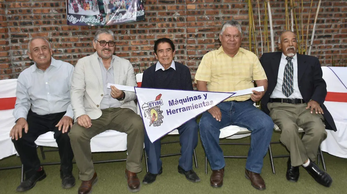 ETI No. 8, reunión1