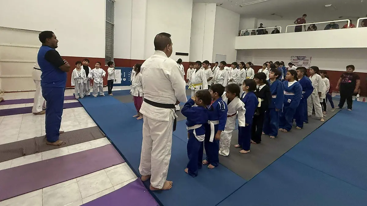 Buscan que las nuevas generaciones continúen fogueándose. 