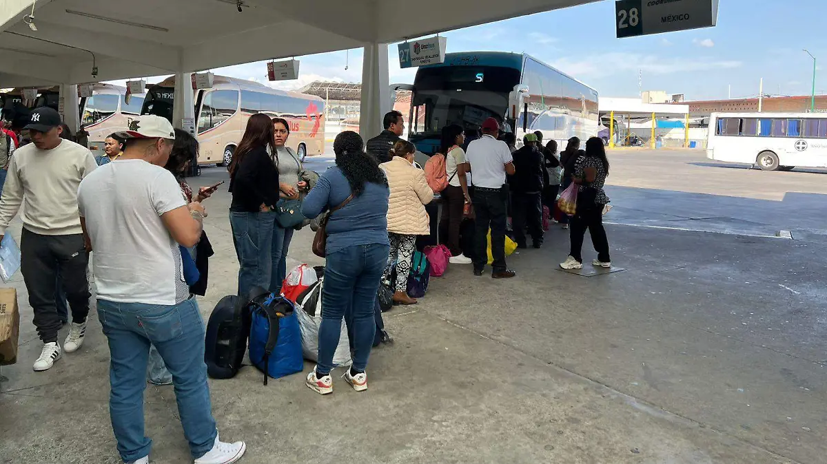El 31 de diciembre la demanda de pasajeros disminuye, lo que puede provocar retrasos o suspensión de algunas corridas, principalmente por la tarde. 