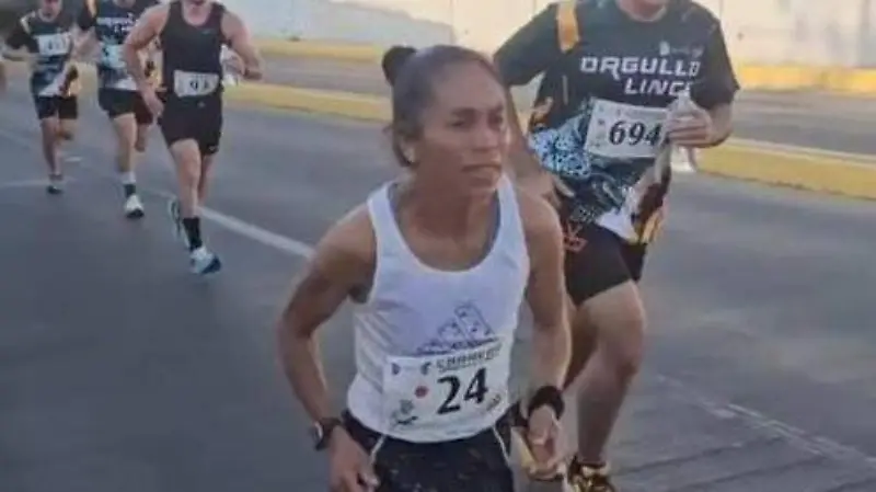Lorena González corredora que mañana buscará ganar el Maratón Dolores Hidalgo 2026 en los 21K.