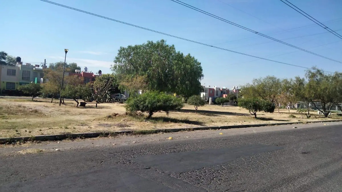 8eb01d68-305c-44e4-a168-b2b8010ed67c