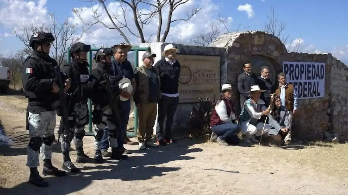 edb7c2b3-86a5-48a4-ad25-2293e6b94505