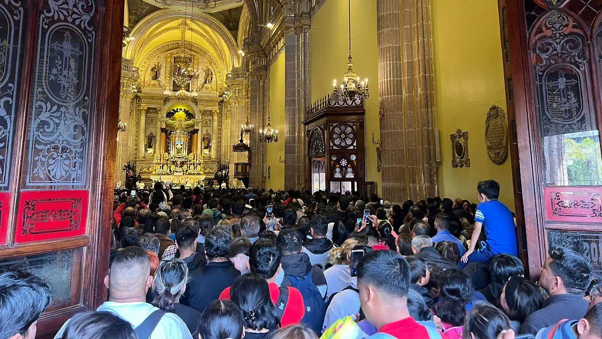 26f0f549-2ef2-441c-a7f9-fdad979eb96b