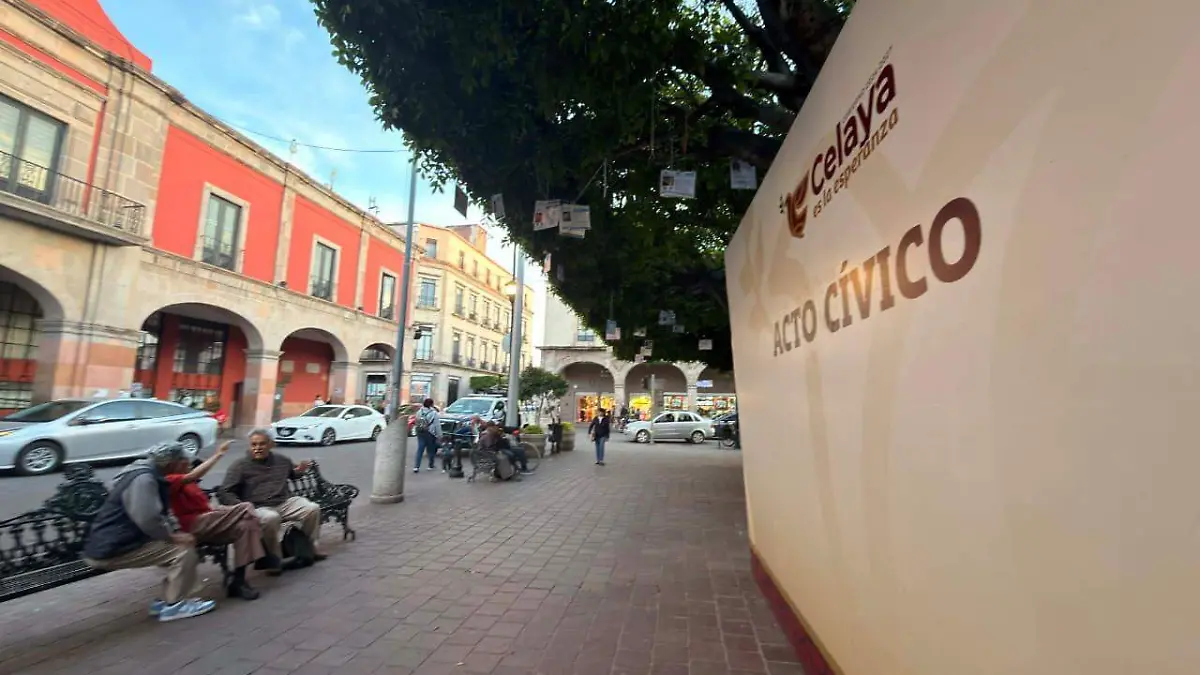 Las fichas están colocadas frente a la presidencia 