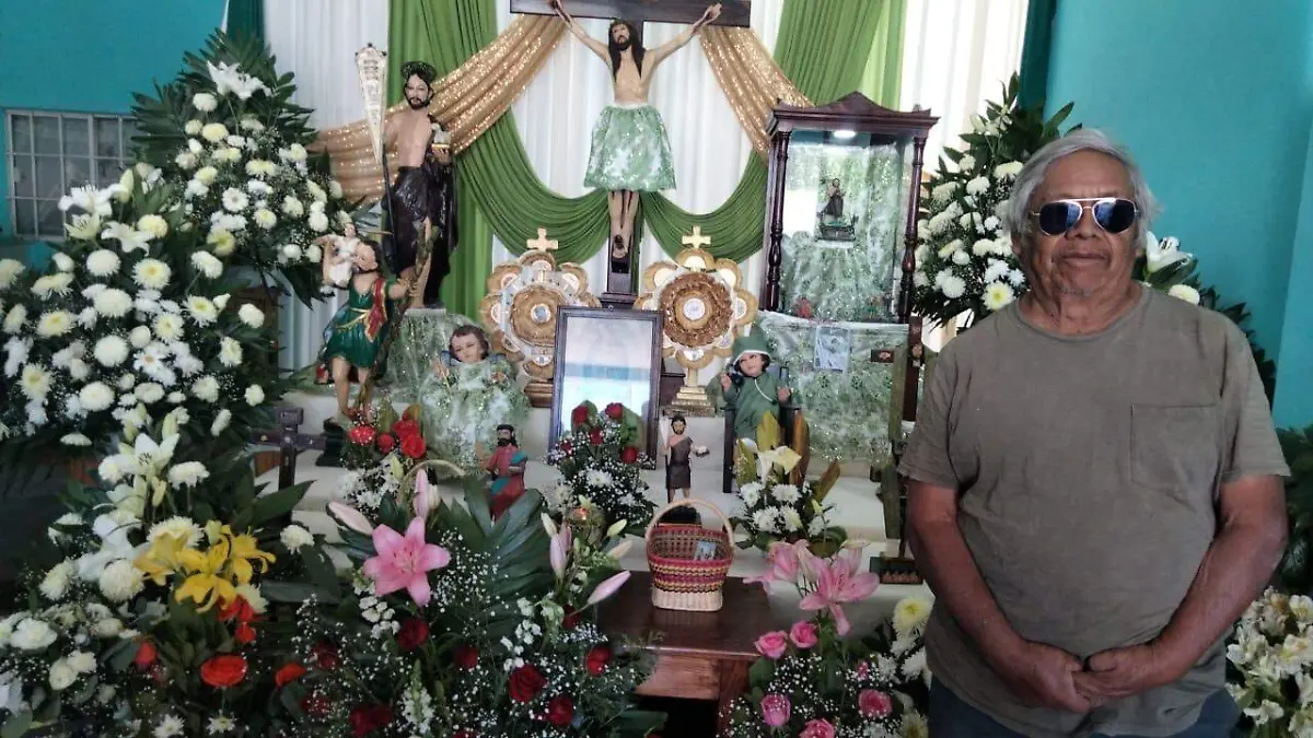 Uno de los seis capitanes que tiene San Juanito y que cada año una familia de la comunidad recibe a la imagen durante ese periodo