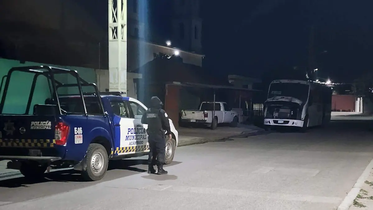 Falla mecánica provoca conato de incendio de un camión en Loreto