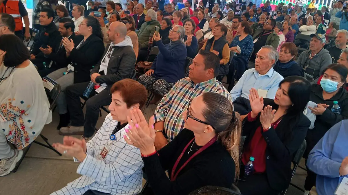 Un total de 250 credencial con vigencia permanente se entregaron al mismo número de jubilados y pensionados