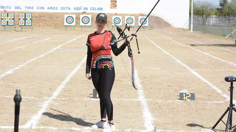 Alicia Escobar, arquera3
