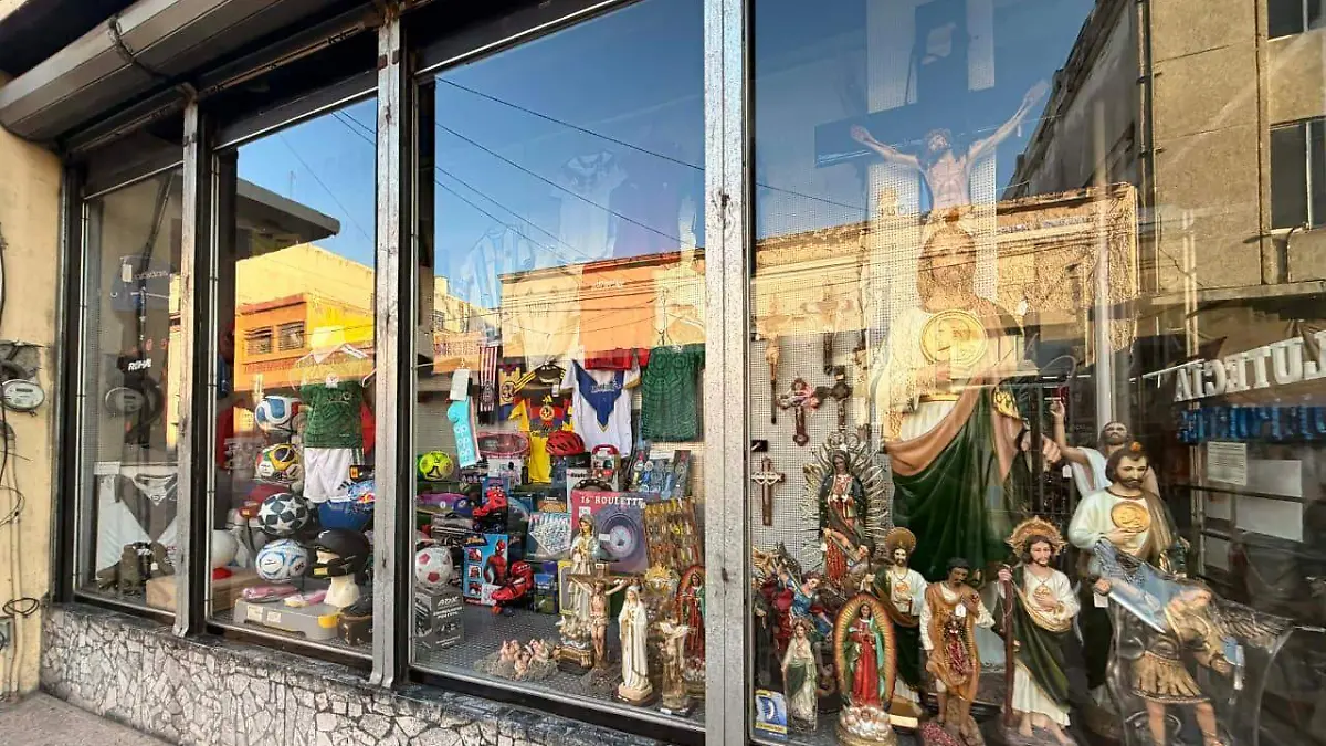 La tienda pasó de ser perfumes a deportiva.