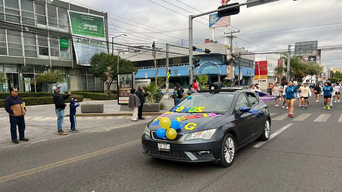 Desfile Prepa Oficial Celaya2