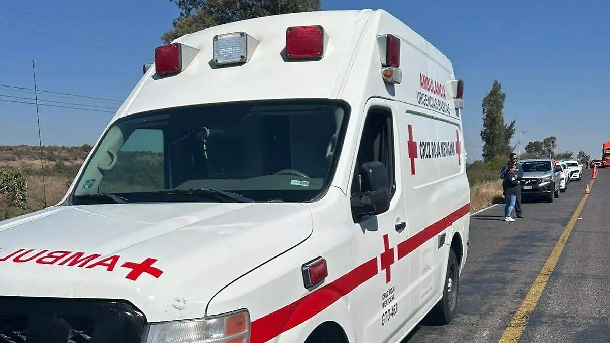 Se registra accidente vial en la carretera Acámbaro-Zinapécuaro