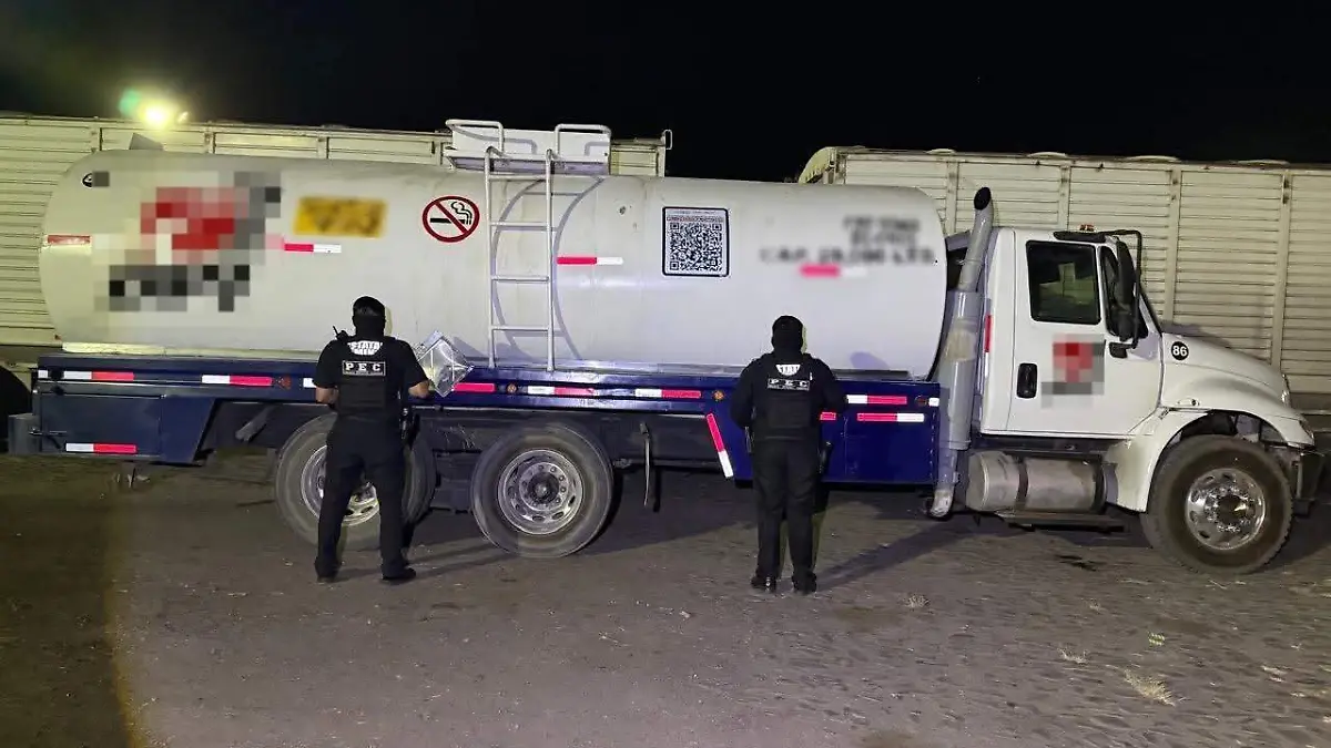 Pipa-cargada-de-combustible 