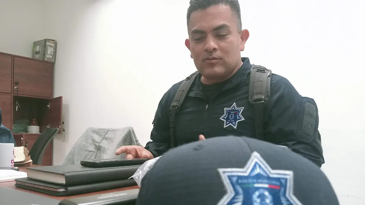 Bernardo Rafael Cajero Reyes, director de la Policía Municipal de Celaya, dijo que les llama a tensión los asesinatos de dos futbolistas de una misma liga.