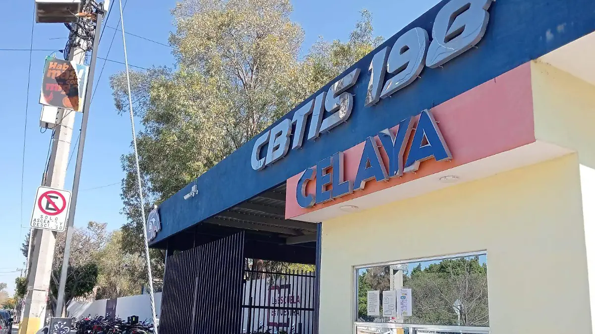 Funcionarios municipales y estatales destacaron la importancia del nuevo CBTIS para ampliar la oferta educativa en Celaya.