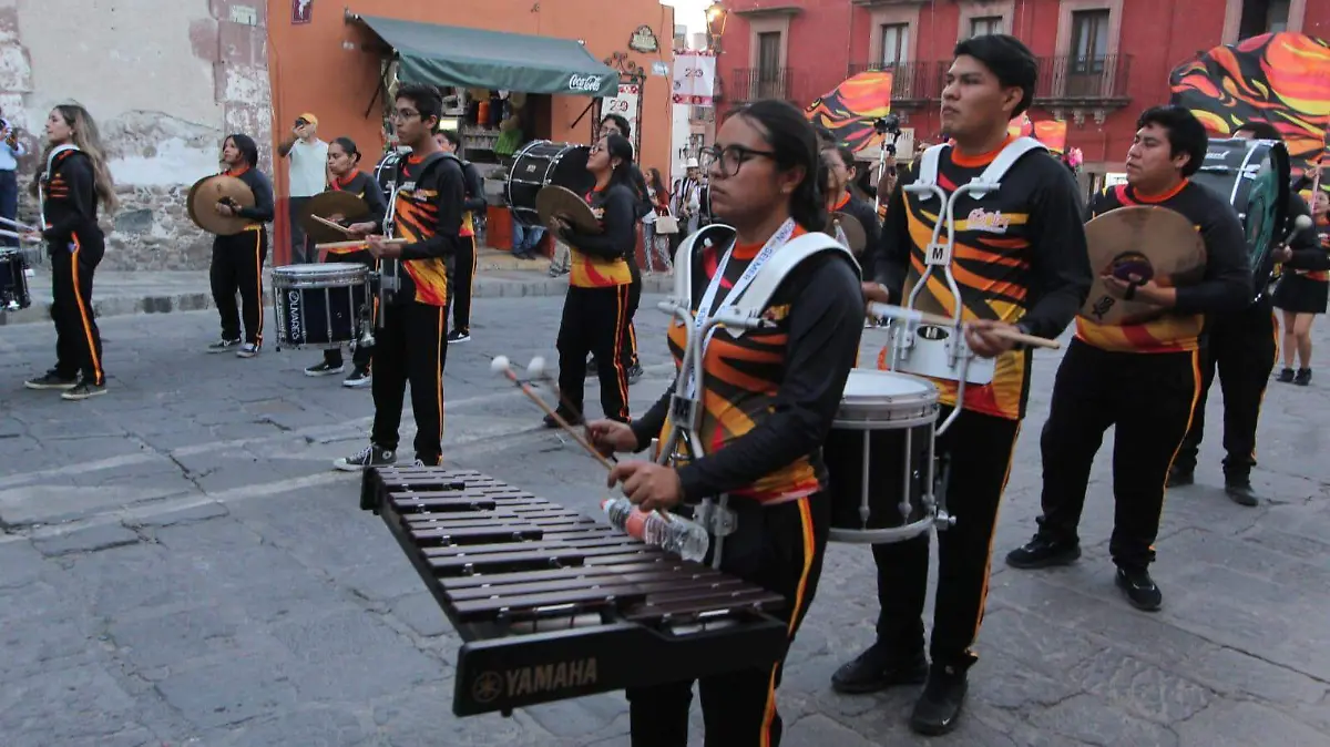 Desfile Bicentenario SMA7