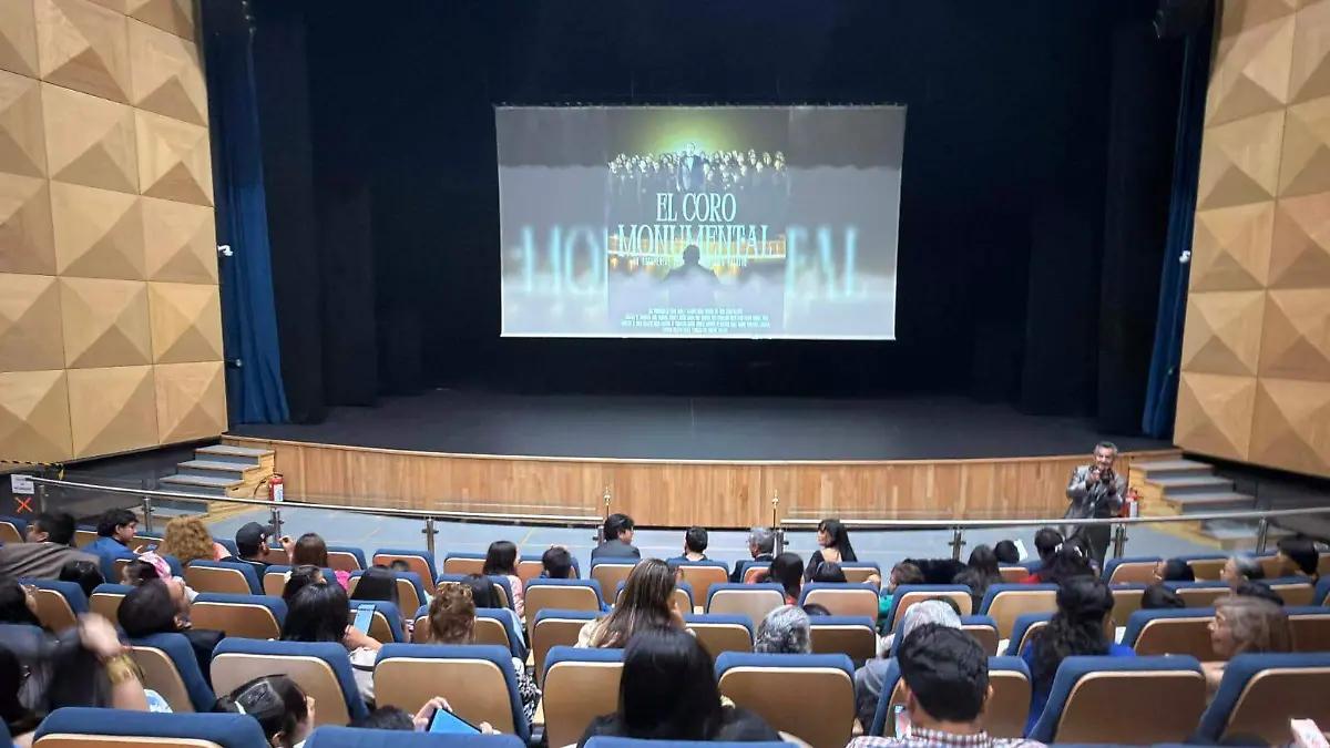El documental fue presentado en el Teatro de la Ciudad.