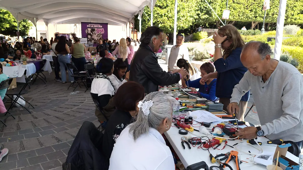 El taller de electricidad que por primera vez se imparte por parte del IMAM tuvo mucho éxito.