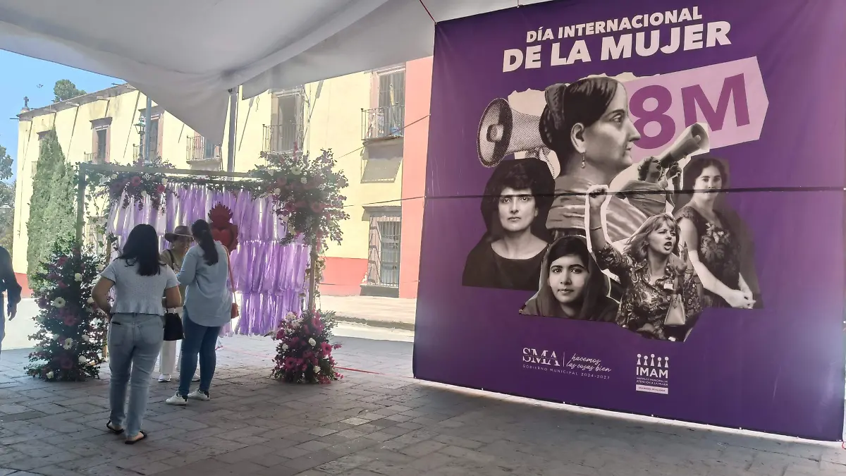 Conmemoran el día internacional de la mujer en la plaza cívica por parte del Instituto Municipal de Atención a la Mujer en San Miguel de Allende