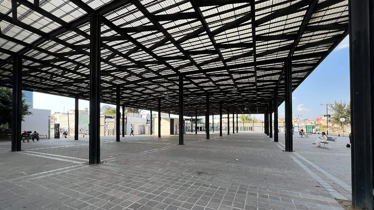 El instituto recomendó evitar eventos masivos sobre la explanada del parque, ubicada encima del estacionamiento subterráneo