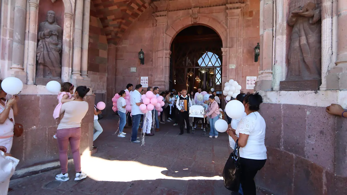 Alan, padre de la menor no pudo estar para despedir a su hija cuando fue velada, ahora pide sea haga justicia y sea escuchado.