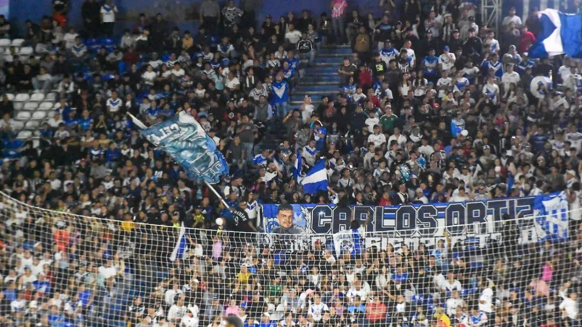 La porra no podrá ingresar a partidos locales durante dos años.