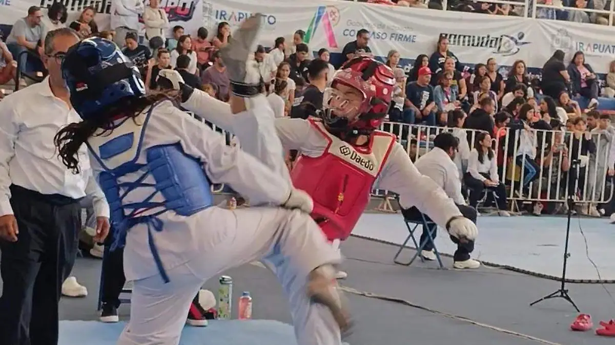 Los atletas son entrenados por Selena Guadalupe Gasca Rodríguez y Valeria Abundis Ortega. 