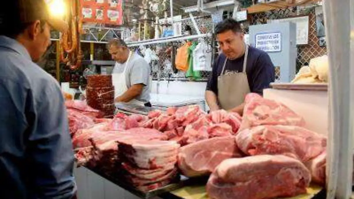 La Secretaría de Salud vigila que productos cárnicos cumplan con la legislación y normativa sanitaria vigente.