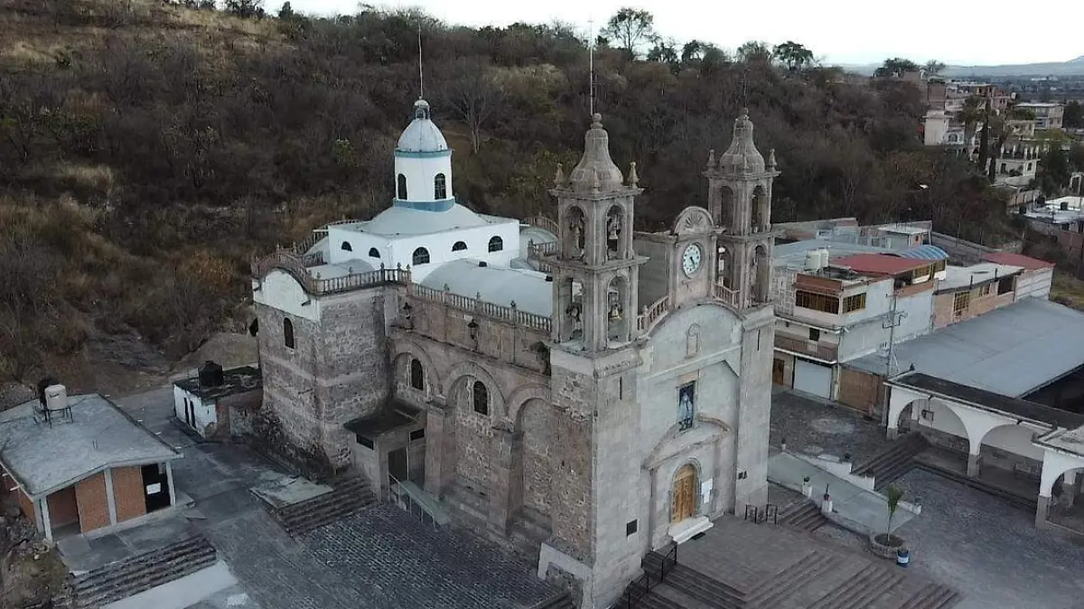Relacionan su existencia con la construcción de la iglesia de la comunidad