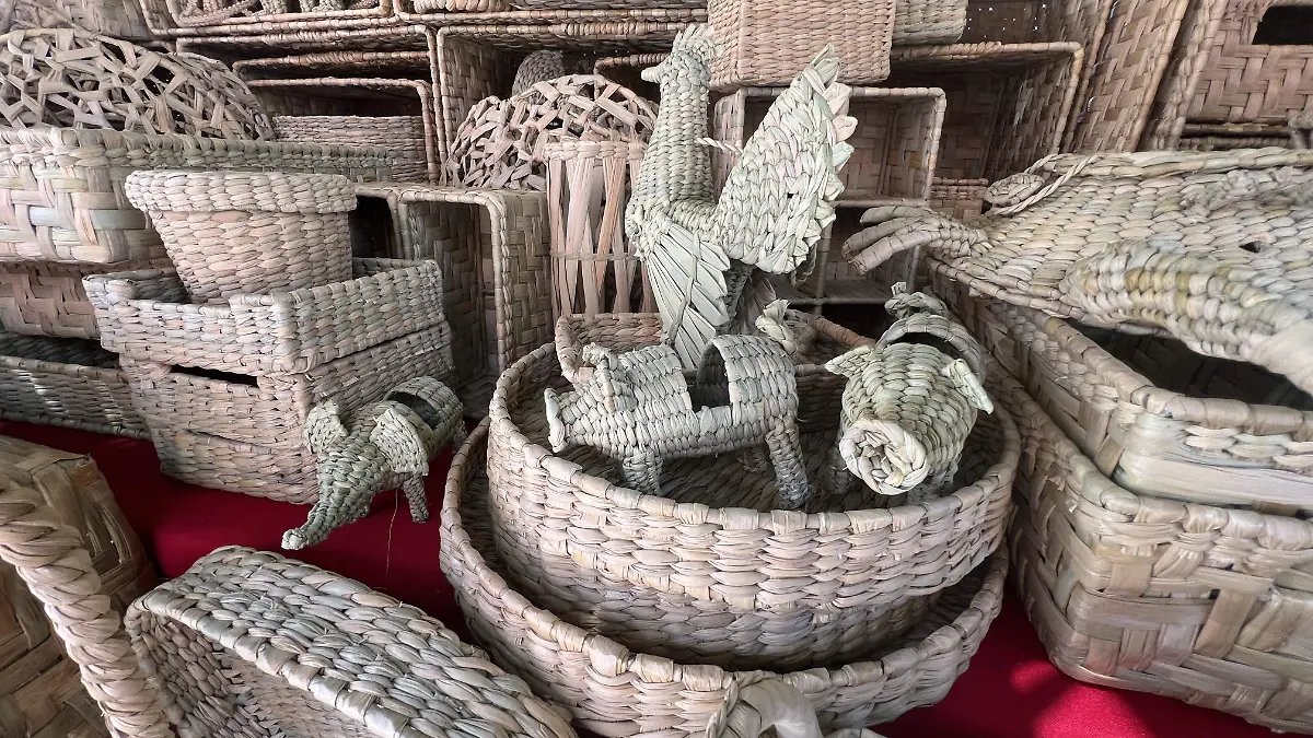 La artesana ha participado en exposiciones y actividades organizadas por instituciones culturales y turísticas en Celaya