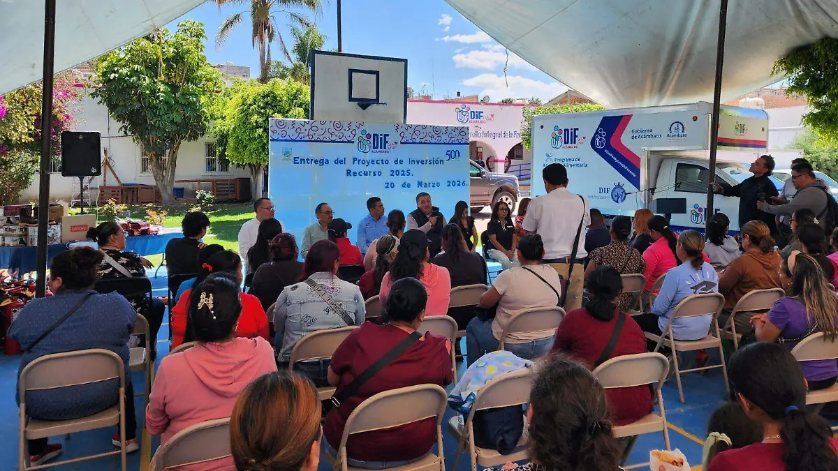 Entregan equipamiento, insumos y una unidad vehicular