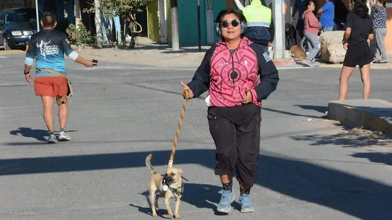 Algunas personas hicieron el recorrido yendo con su mascota. 