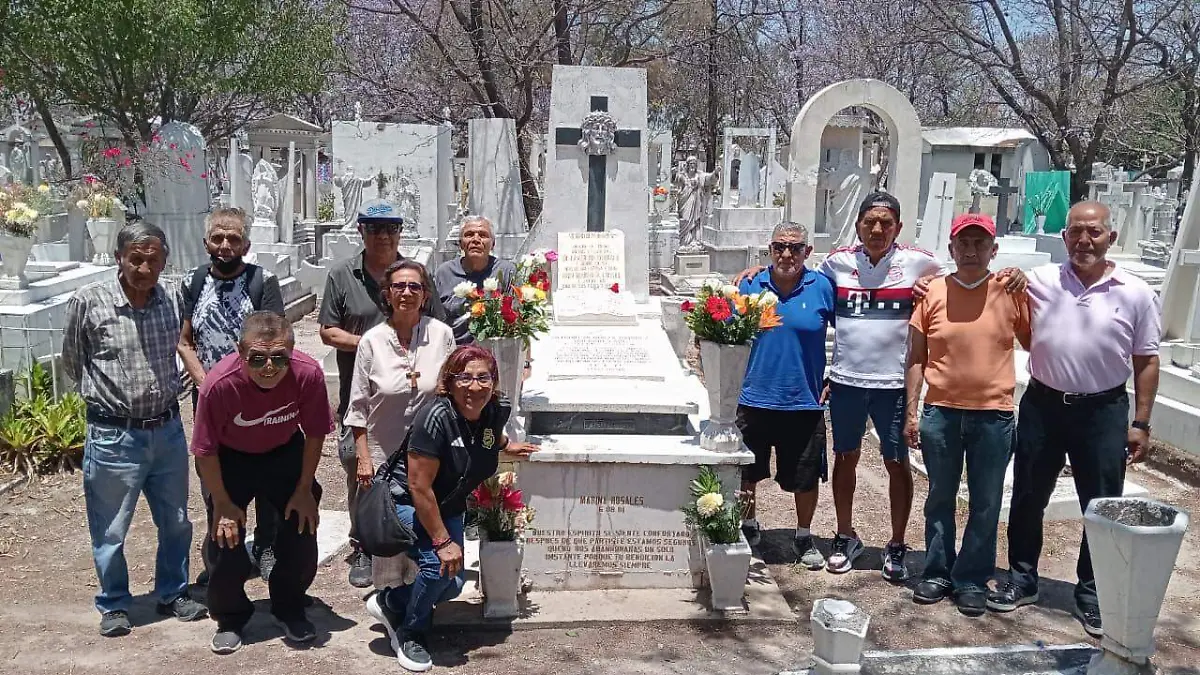 Familiares....