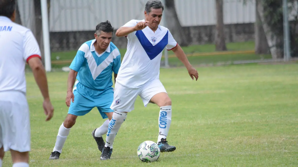 Son equipos....
