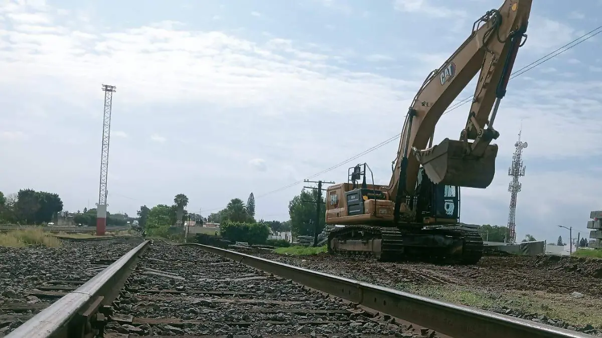 inician obras del tren  (1)