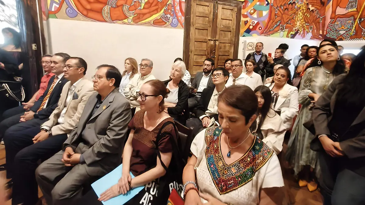 Autoridades-presentes
