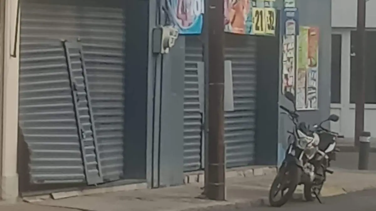 ROBO CORTINAZOS (1)