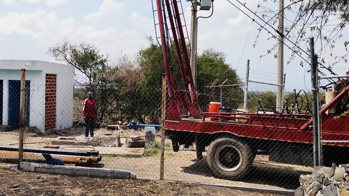 YA VAN 50 POZOS REPARADOS  (3)