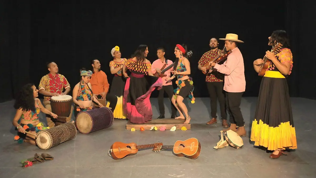 306162
