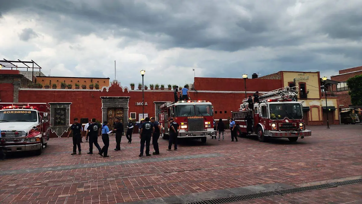 BOMBEROS