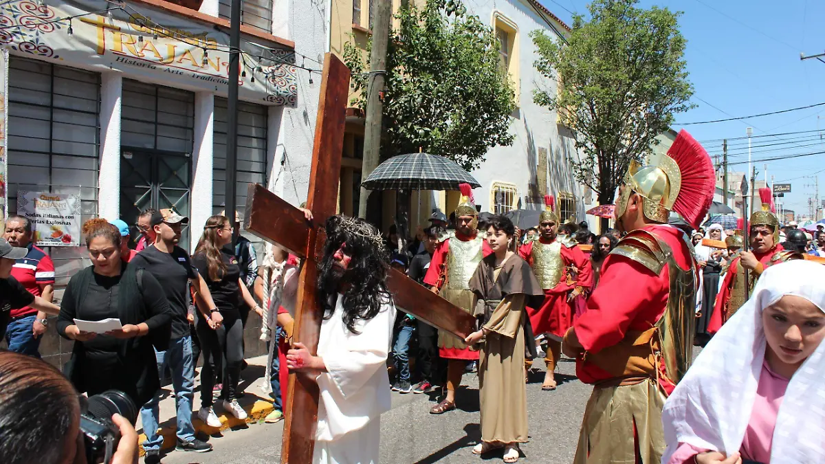 FBUSSON VIACRUSIS 02