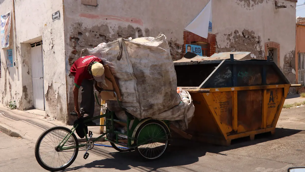 Contenedores-Contenedor vandalizado