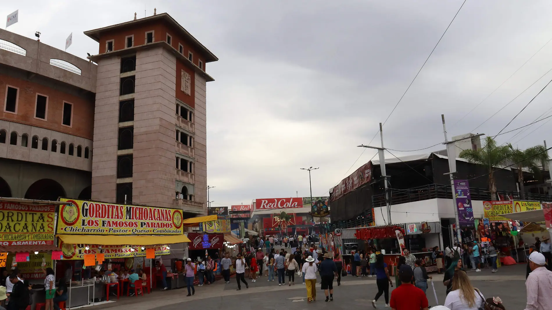 Turismo-Hotelería-Turistas